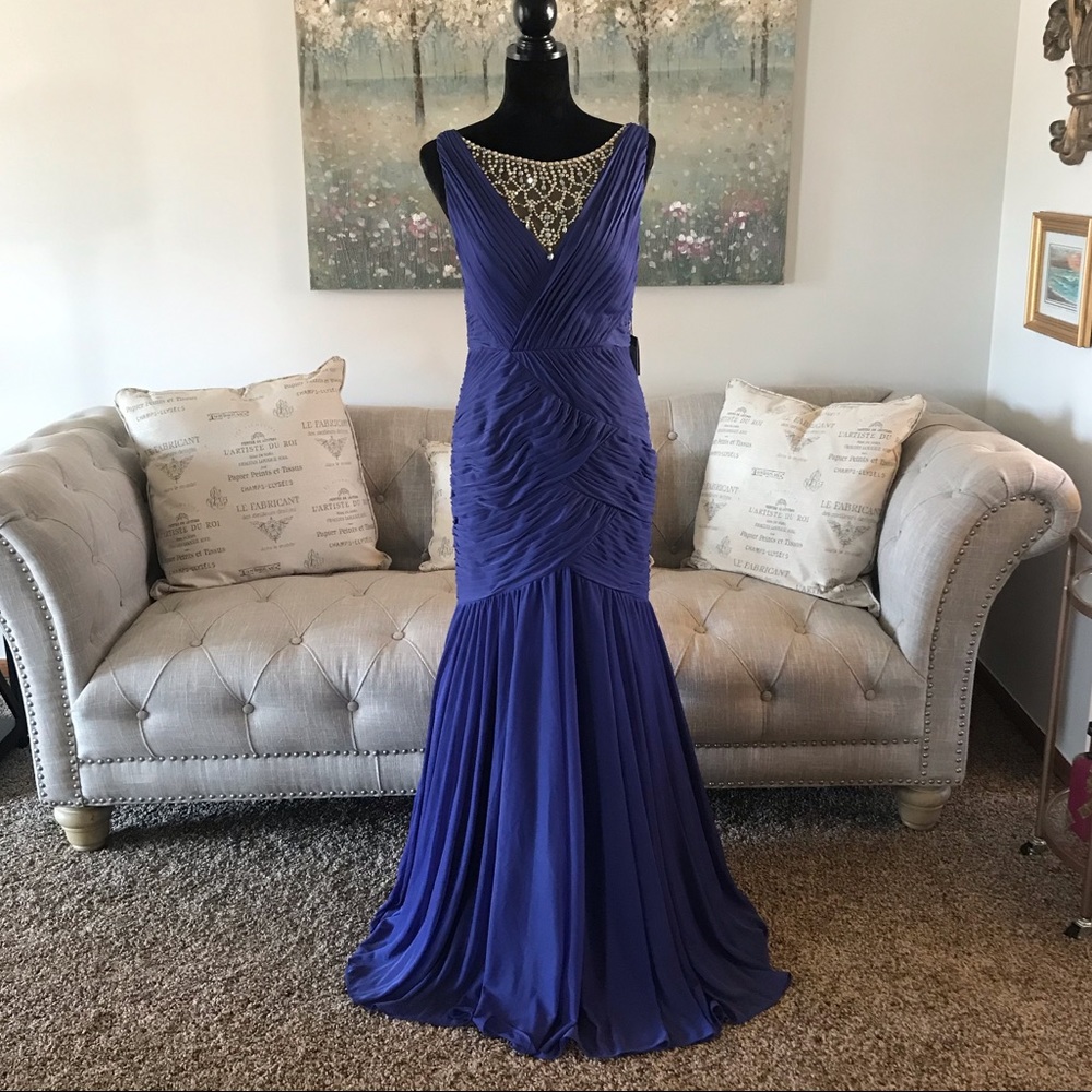 Adrianna Papell Shirred Jewelry Gown Lilac Size 8